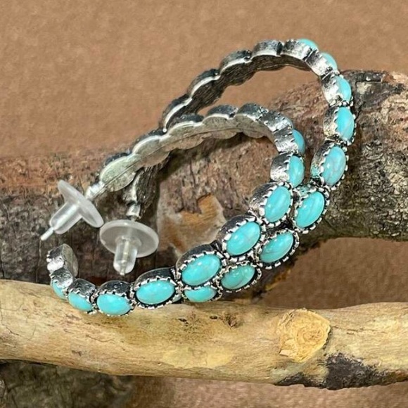 Silver and Turquoise Color Hoop Earrings NWT - Picture 2 of 3